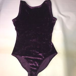 Woman’s 1 Piece Bathing Suit (S)